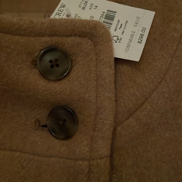 Brand new never worn car coat - Picture 2 of 3